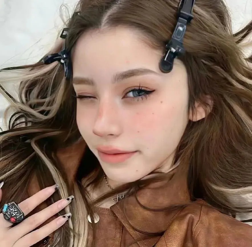 败犬女王的异色旅程